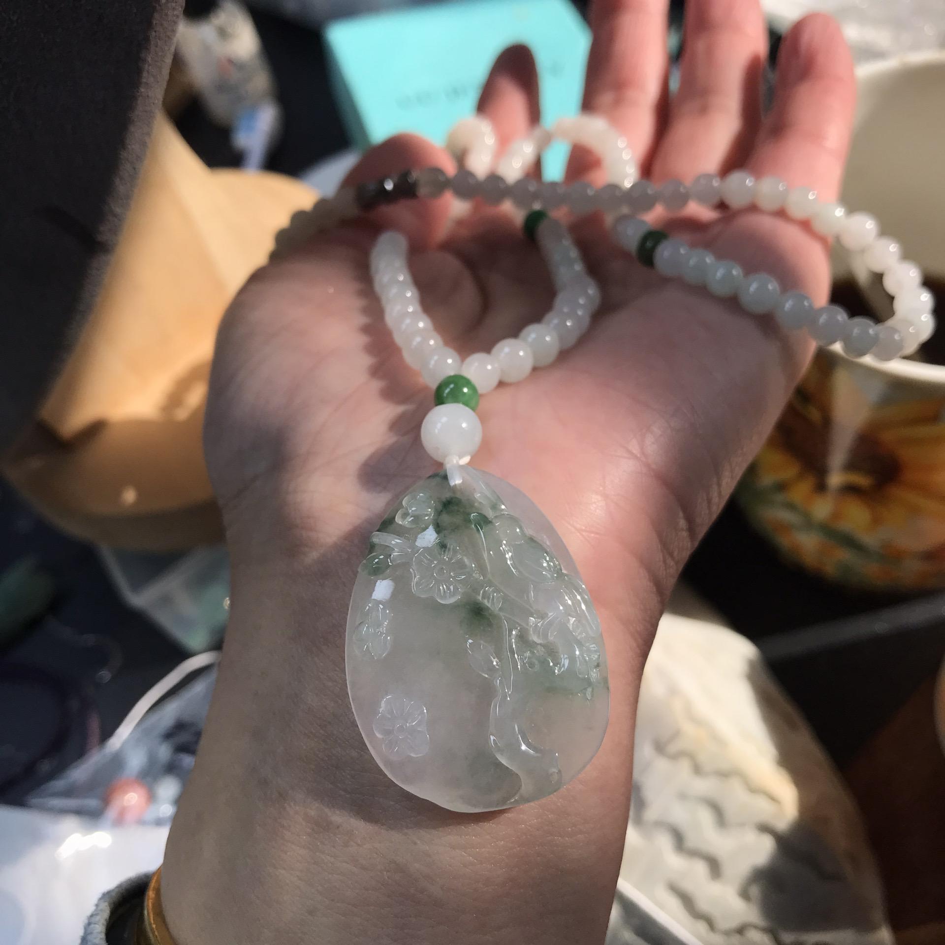 翡翠珠宝直播间现场直播(翡翠珠宝直播间现场直播视频) 第2张