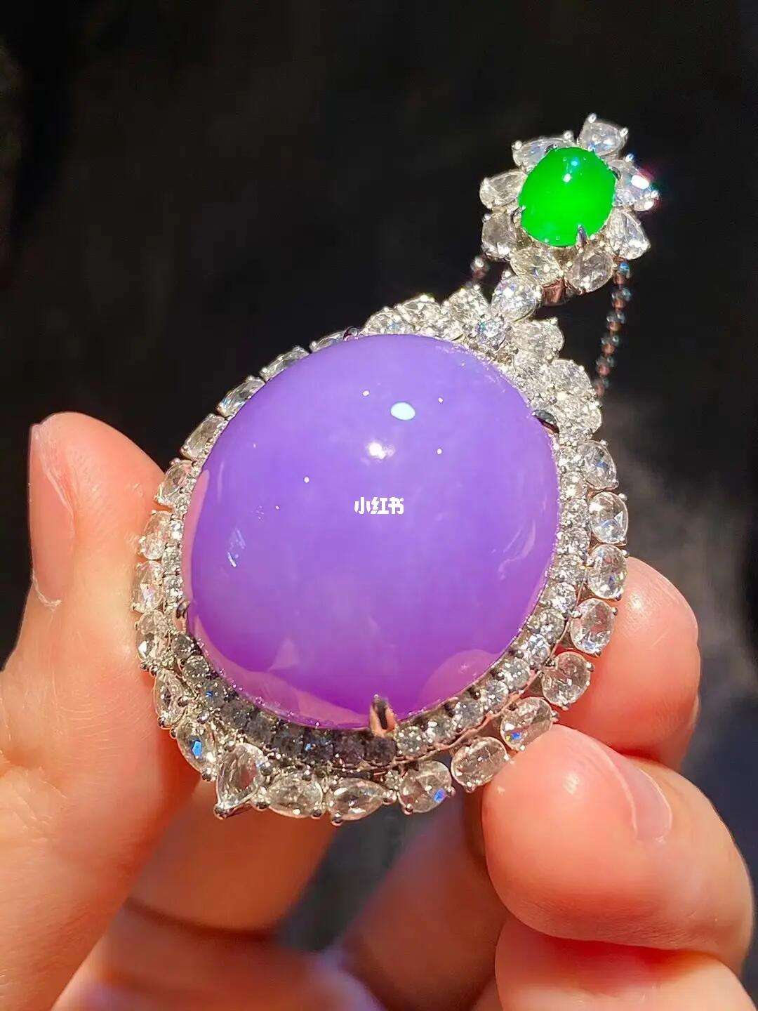紫色翡翠有几种颜色(紫色翡翠有几种颜色组成) 第2张