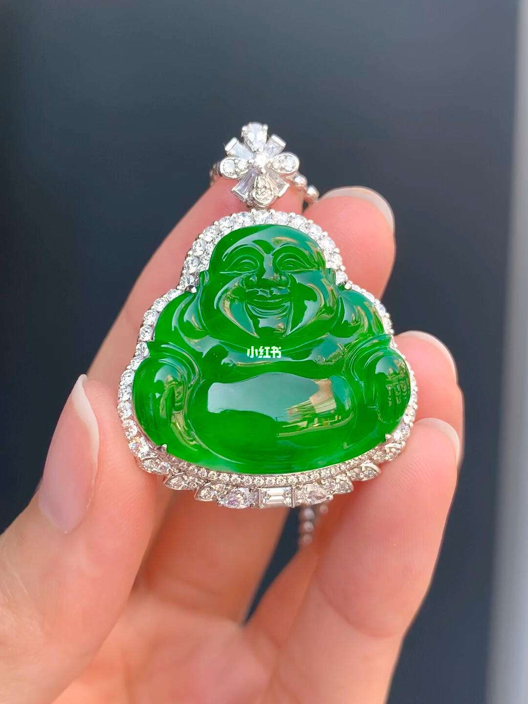 翡翠帝王绿好吗(翡翠帝王绿是最好的吗) 第2张